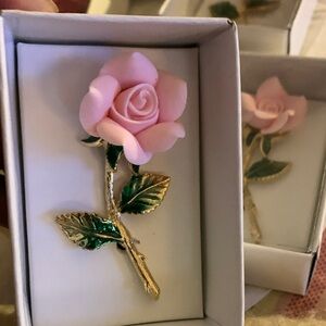 Elegant Vintage Porcelain Pink Rose Brooch